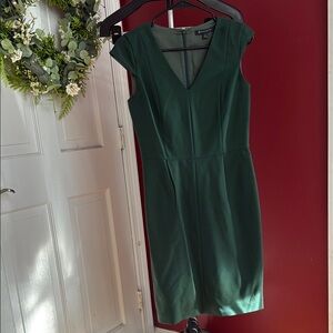 Elegant Green Cap Sleeve Dress